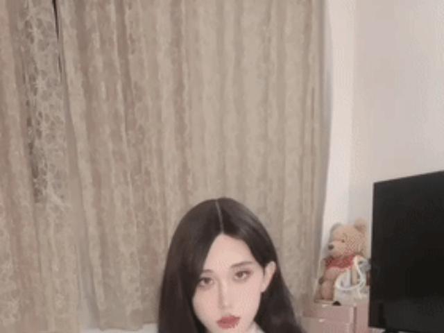 热门 人妖 ❤️· Ts羊咩咩 ❤️· 性感修女服，床上等着你来抚摸，玩着阳物和仙女棒，高潮喷发妖液